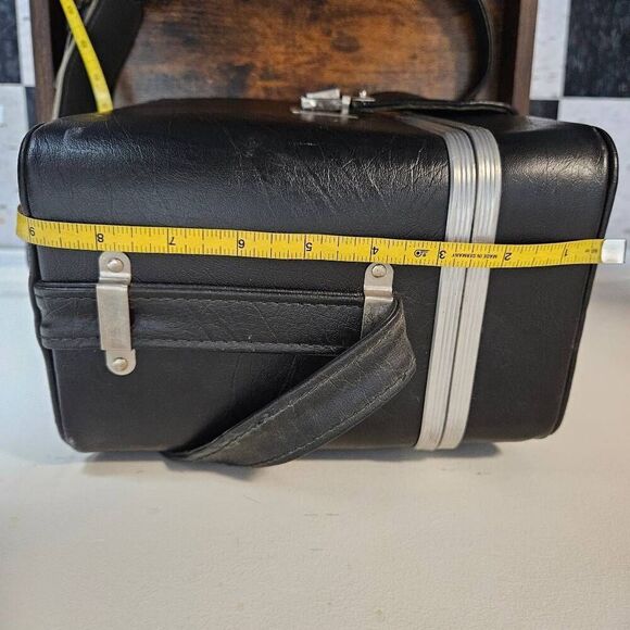Unbranded Large Black Hard Shell Vintage Leather Camera Case / Holder w/ Strap - Picture 8 of 9